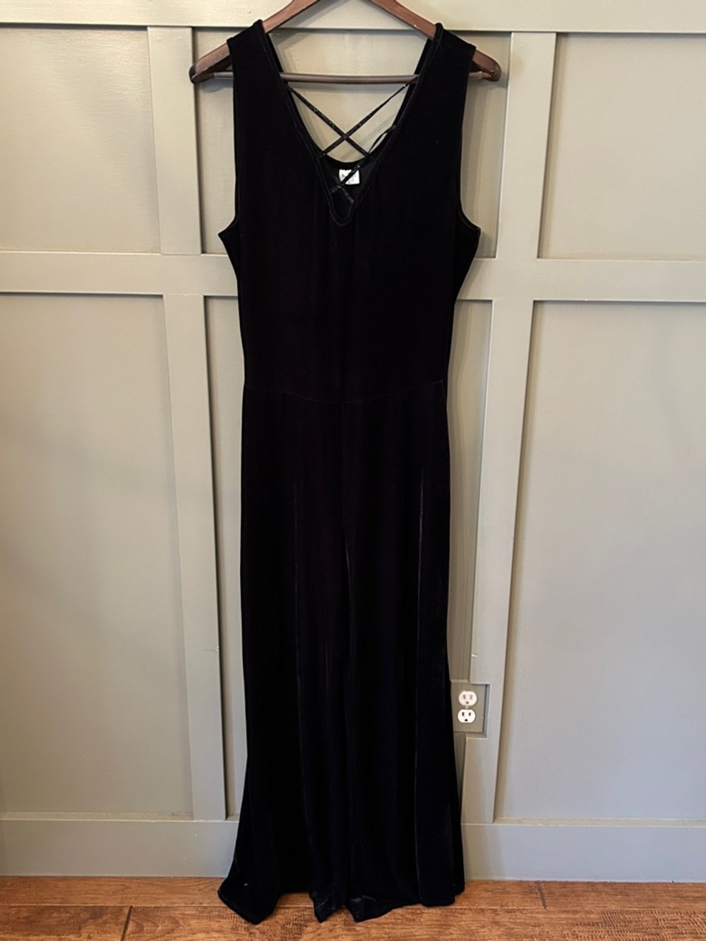 Spirit Halloween Black Velvet Wide Leg Jumpsuit Cosplay Witchcore Size Large